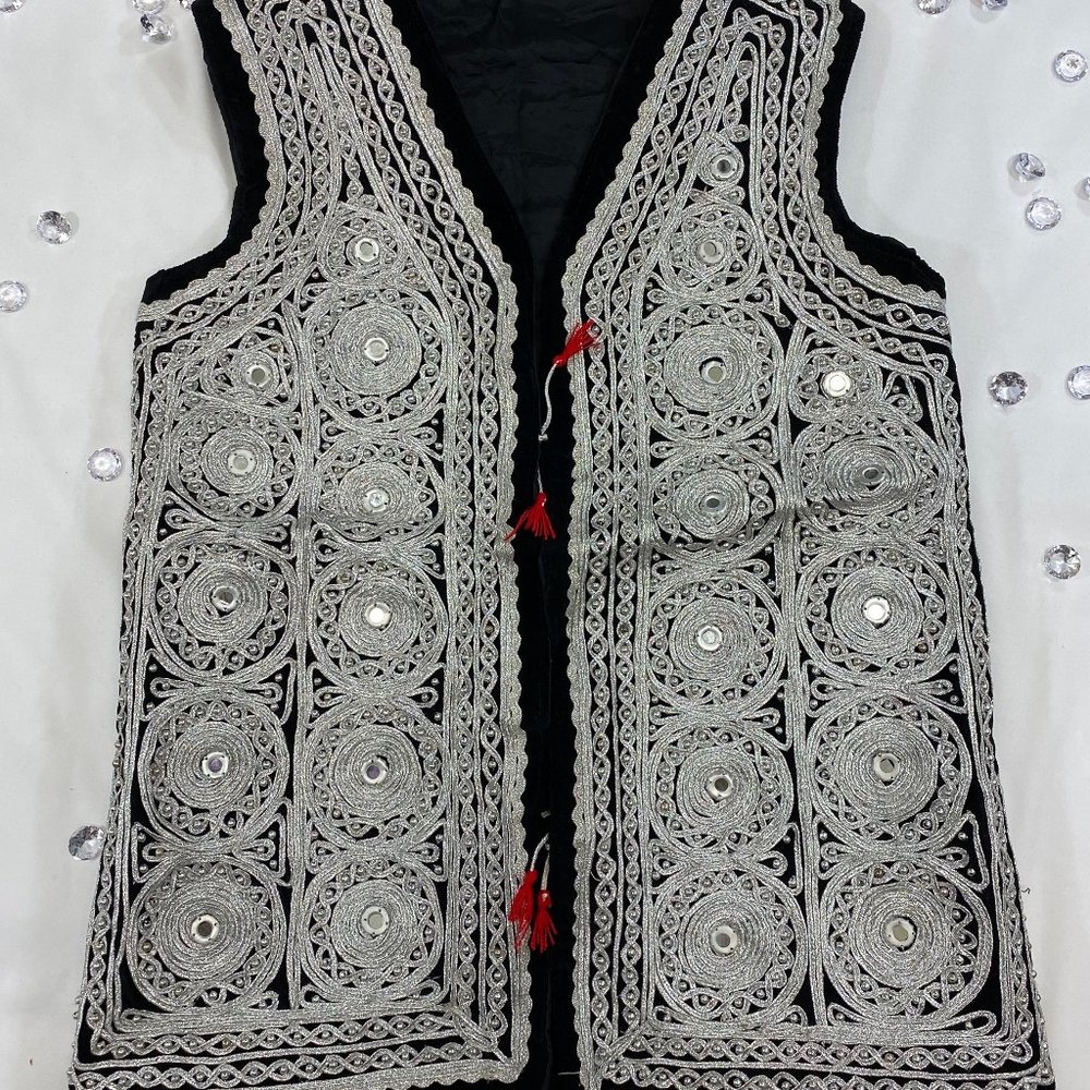 Traditional afghani embroidered men vest